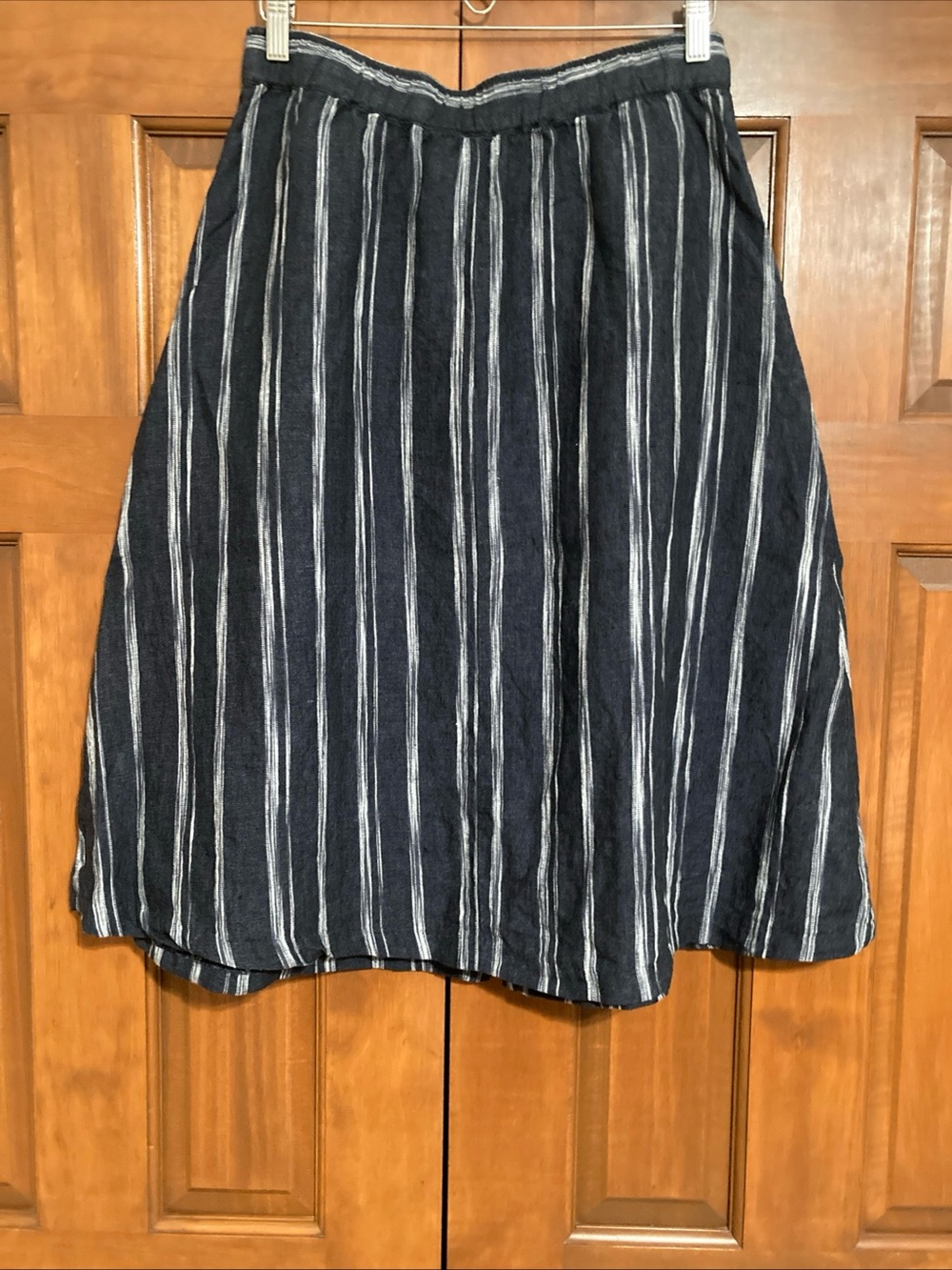 Garnet Hill Navy and White Stripe Button-Front linen A-Line Skirt size 8 - Picture 2 of 6